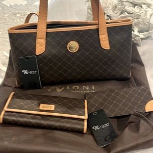 Rioni Italia shoulder bag with wallet and checkbook cover